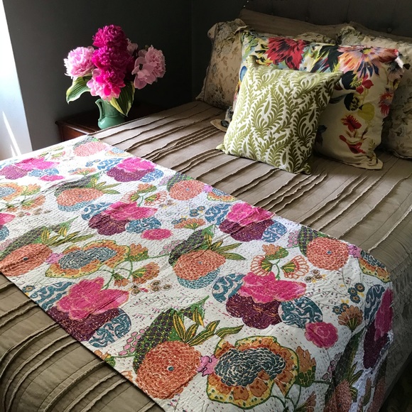 Hand Stitched Lightweight Cotton Kantha Quilt. - Picture 4 of 5